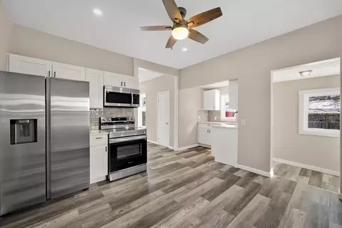 277 Grattan St, Chicopee, MA 01020 photo 6