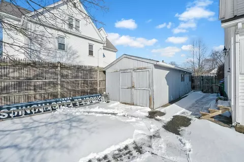 277 Grattan St, Chicopee, MA 01020 photo 4