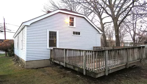 Exterior - 3 3rd St, Worcester, MA 01602 photo 3 of 4