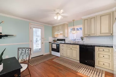 67 Hersey St, Hingham, MA 02043 photo 9