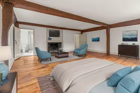 Bedroom - 42 Summer St, Danvers, MA 01923 photo 2 of 3