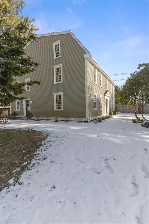 Exterior - 42 Summer St, Danvers, MA 01923 photo 6 of 7