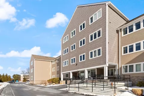 38 Dunham Rd #309, Beverly, MA 01915 photo 19