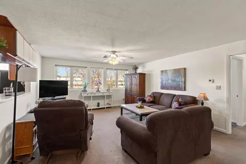 38 Dunham Rd #309, Beverly, MA 01915 photo 2
