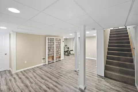 Entry Way - 30 Seward Rd, Stoneham, MA 02180 photo 2 of 2