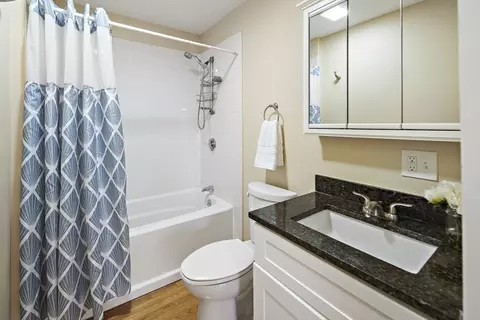 Bath - 30 Seward Rd, Stoneham, MA 02180 photo 3 of 3