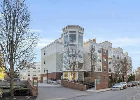 7 Ballister St #415, Wakefield, MA 01880