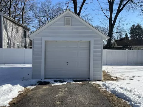 128 Tiffany St, Springfield, MA 01108 photo 25