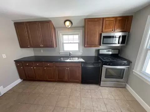 128 Tiffany St, Springfield, MA 01108 photo 10