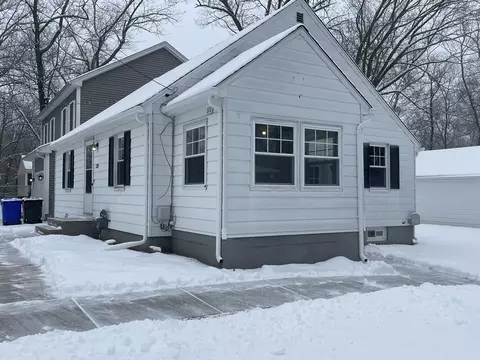 128 Tiffany St, Springfield, MA 01108 photo 2