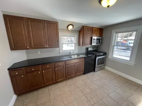 128 Tiffany St, Springfield, MA 01108 photo 9