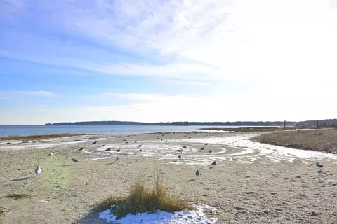 2 Pine St, Wareham, MA 02571 photo 3