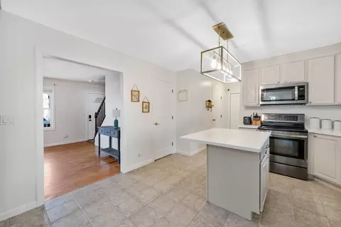 Entry Way - 43 Martha St, Springfield, MA 01151 photo 1 of 2