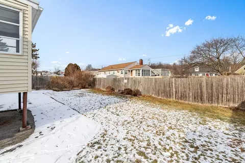 Exterior - 116 Estes St, Everett, MA 02149 photo 5 of 8