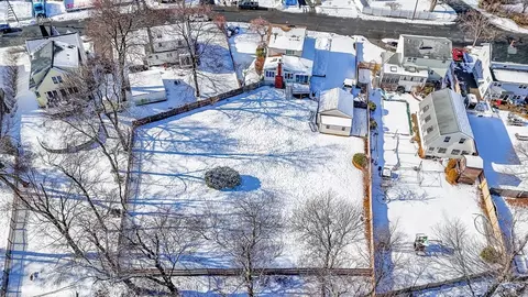 View/Area - 63 Deering St, Reading, MA 01867 photo 4 of 5