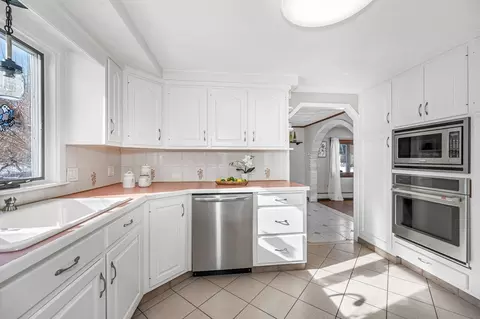 Kitchen - 63 Deering St, Reading, MA 01867 photo 3 of 4