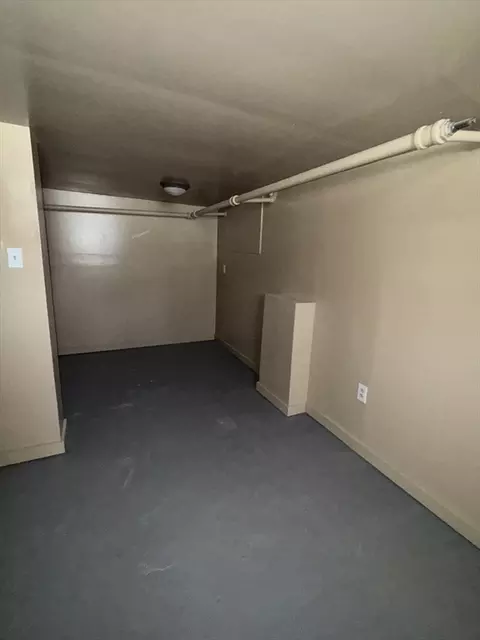 1022 Carew St, Springfield, MA 01104 photo 11