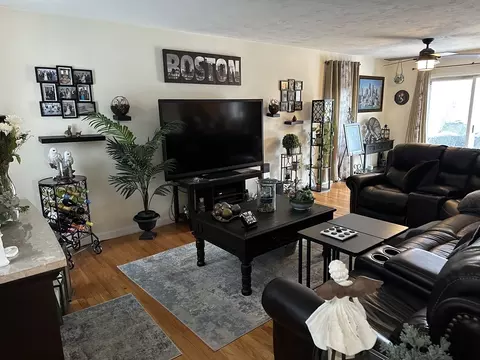 28 Ely St, Randolph, MA 02368 photo 8