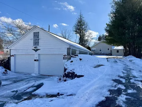 2 6th Ave, Dudley, MA 01571 photo 28