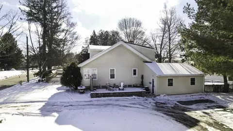 2 6th Ave, Dudley, MA 01571 photo 5