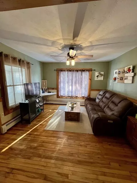 2 6th Ave, Dudley, MA 01571 photo 13