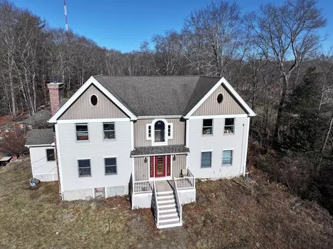 22 Hillside Ave, Rehoboth, MA 02769