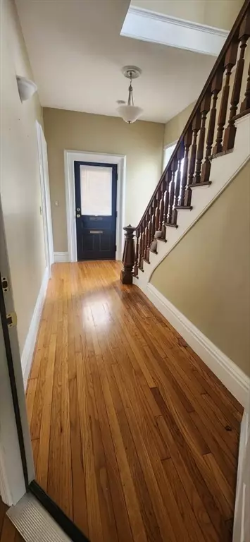 Entry Way - 67 Thompson St, Springfield, MA 01109 photo 1 of 3