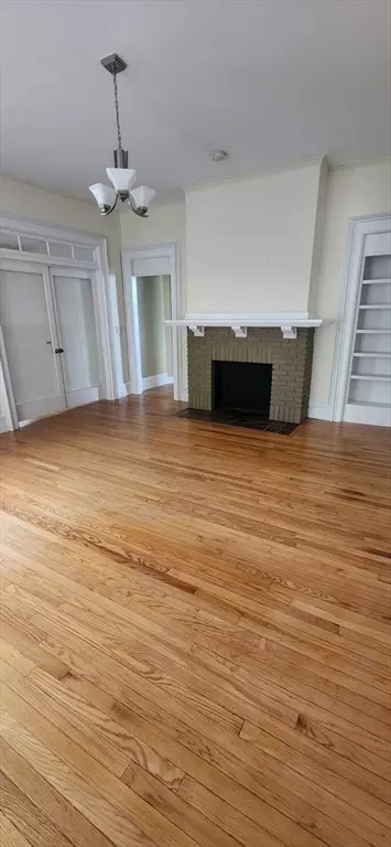 Living - 67 Thompson St, Springfield, MA 01109 photo 1 of 1