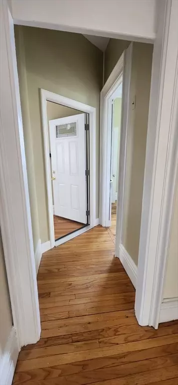 Entry Way - 67 Thompson St, Springfield, MA 01109 photo 2 of 3