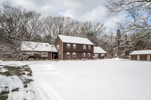5 Adams Ct #A, Deerfield, MA 01373