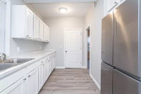 29 Aetna St, Fall River, MA 02724 photo 3