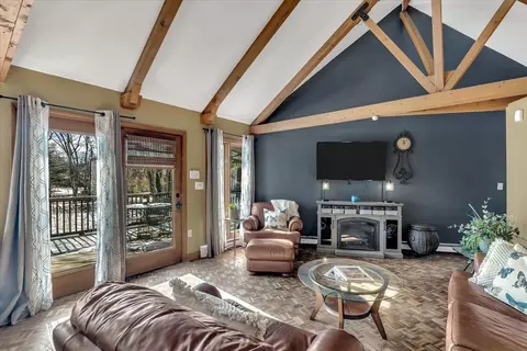Living - 9 Lan Rd, Sandwich, MA 02563 photo 1 of 5