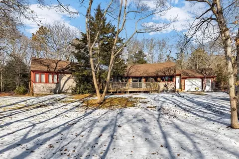 9 Lan Rd, Sandwich, MA 02563