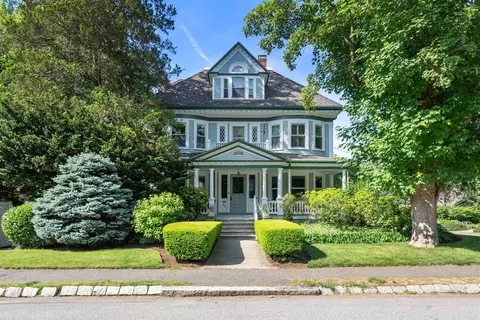 103 Hunnewell Ave, Newton, MA 02458
