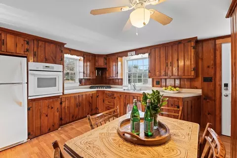 2 Uncle Edwards Rd, Mashpee, MA 02649 photo 18