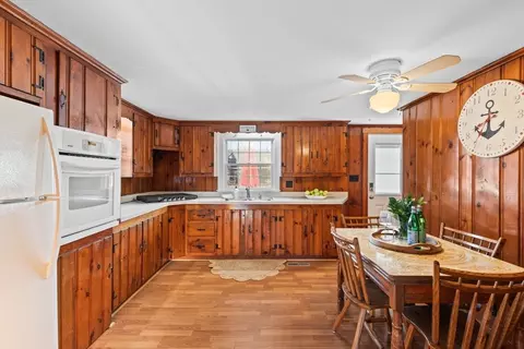 2 Uncle Edwards Rd, Mashpee, MA 02649 photo 14