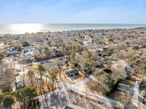 2 Uncle Edwards Rd, Mashpee, MA 02649 photo 6