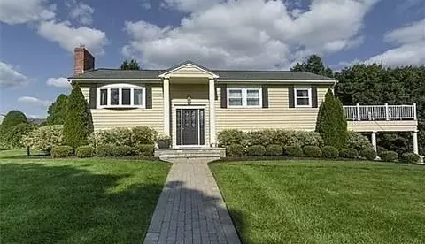 10 Whittier Rd, Lexington, MA 02420