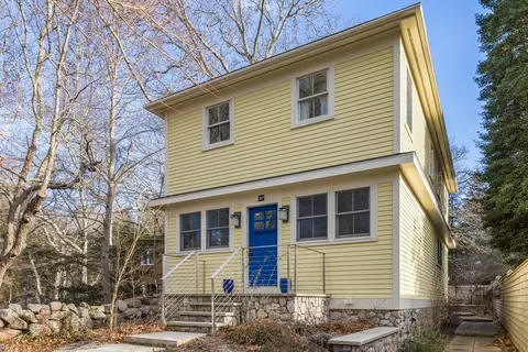 117 Gardiner Rd, Falmouth, MA 02543