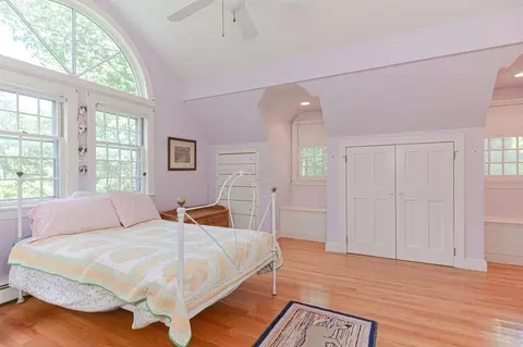 Bedroom - 10 Eaglehead Rd, Manchester, MA 01944 photo 3 of 6