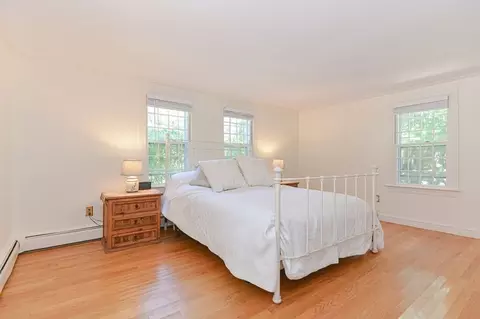 Bedroom - 10 Eaglehead Rd, Manchester, MA 01944 photo 5 of 6