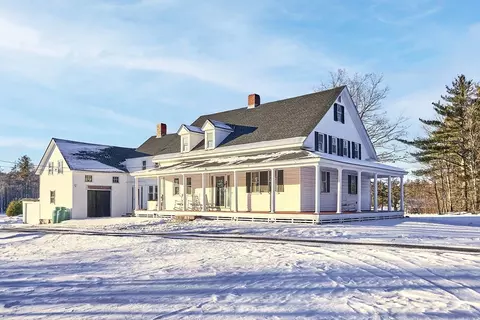 1711 Province Lake Rd, Wakefield, NH 03830
