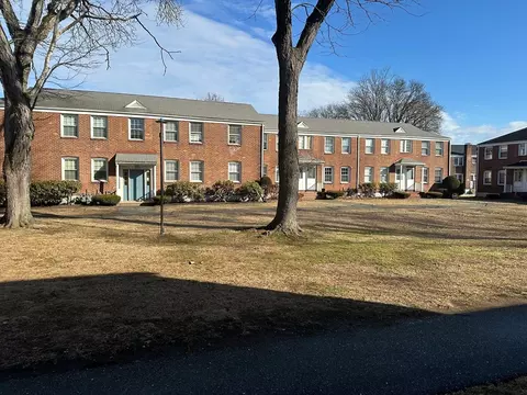 Exterior - 481 Cold Spring Ave #2A, West Springfield, MA 01089 photo 3 of 4