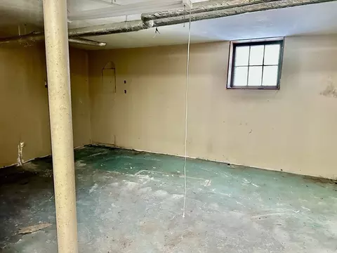 8 Ferdinand St, Worcester, MA 01603 photo 38