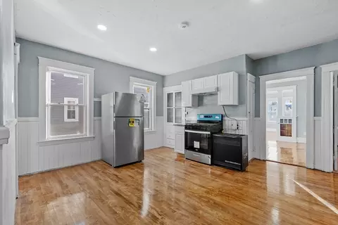 35 Arthur St, Worcester, MA 01604 photo 13