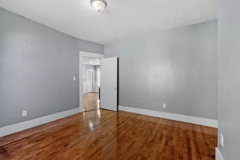 35 Arthur St, Worcester, MA 01604 photo 31