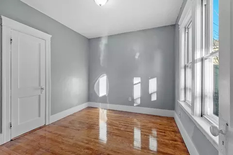 35 Arthur St, Worcester, MA 01604 photo 24