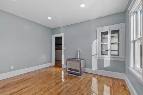 35 Arthur St, Worcester, MA 01604 photo 10