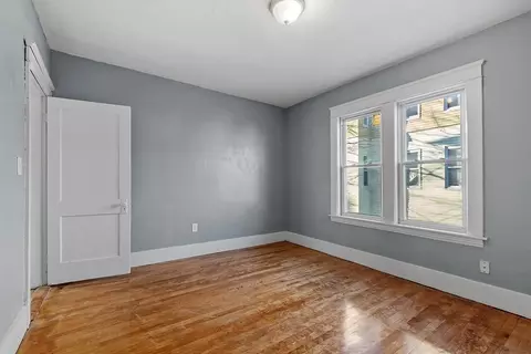 35 Arthur St, Worcester, MA 01604 photo 26