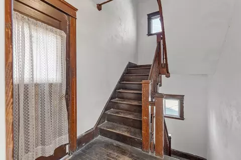 35 Arthur St, Worcester, MA 01604 photo 4